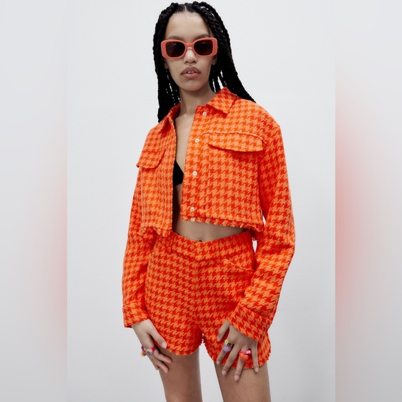 Zara Textured Coordinate Set (Jacket L and Shorts S) - Picture 4 of 10